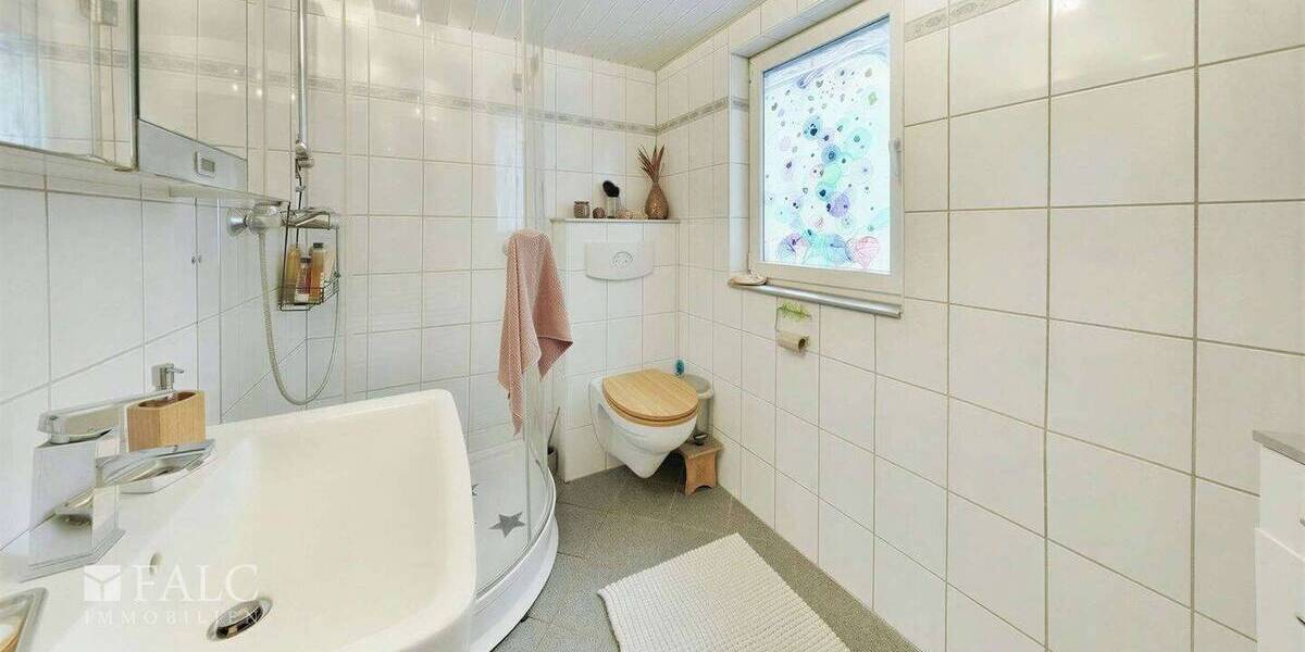 Mehrfamilienhaus, Wohnhaus Solingen Solingen-Mitte - 6 Zimmer, 180 m&sup2;, 349.000&euro; | Angebot:26259127