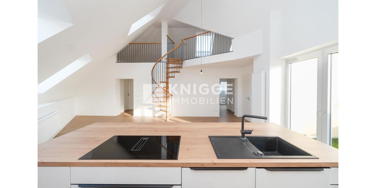 Dachgeschoßwohnung Bergisch Gladbach - 5 Zimmer, 129 m&sup2;, 1.556&euro; | Angebot:25856193