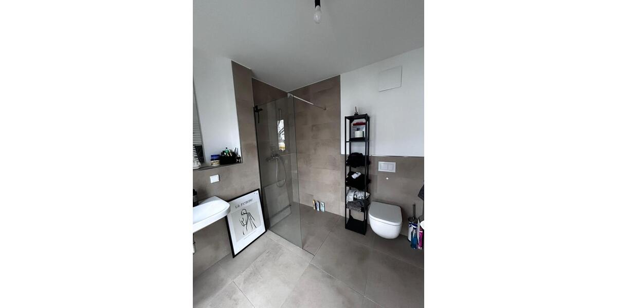 Etagenwohnung Bergisch Gladbach - 3 Zimmer, 95 m&sup2;, 1.450&euro; | Angebot:24119005