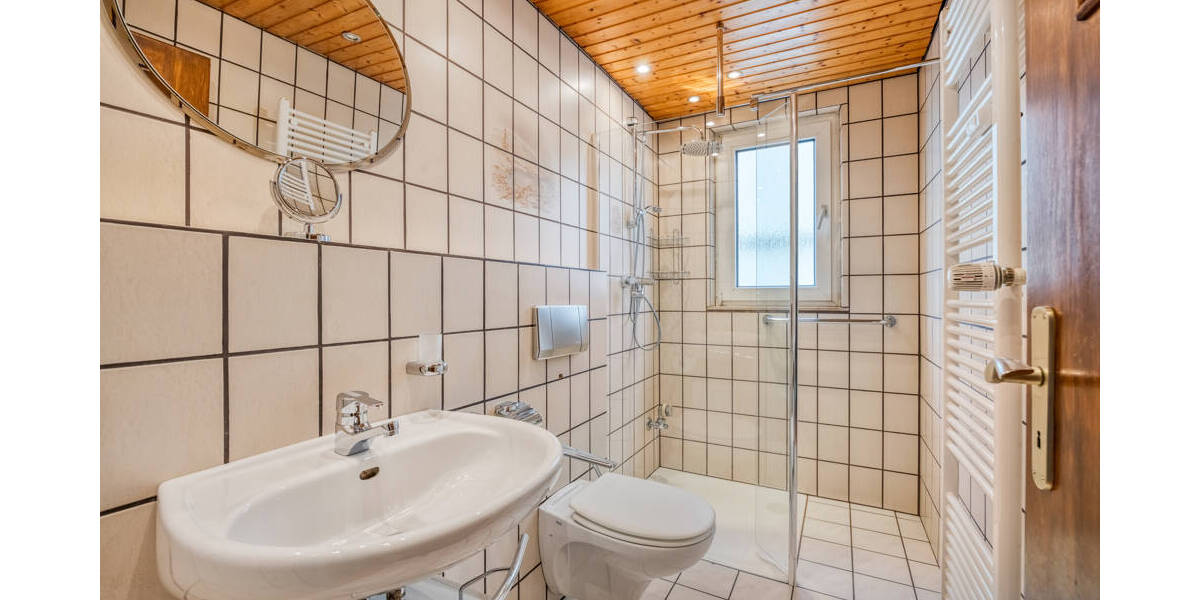 Mehrfamilienhaus, Wohnhaus Solingen Gräfrath - 9 Zimmer, 185 m&sup2;, 495.000&euro; | Angebot:26277372