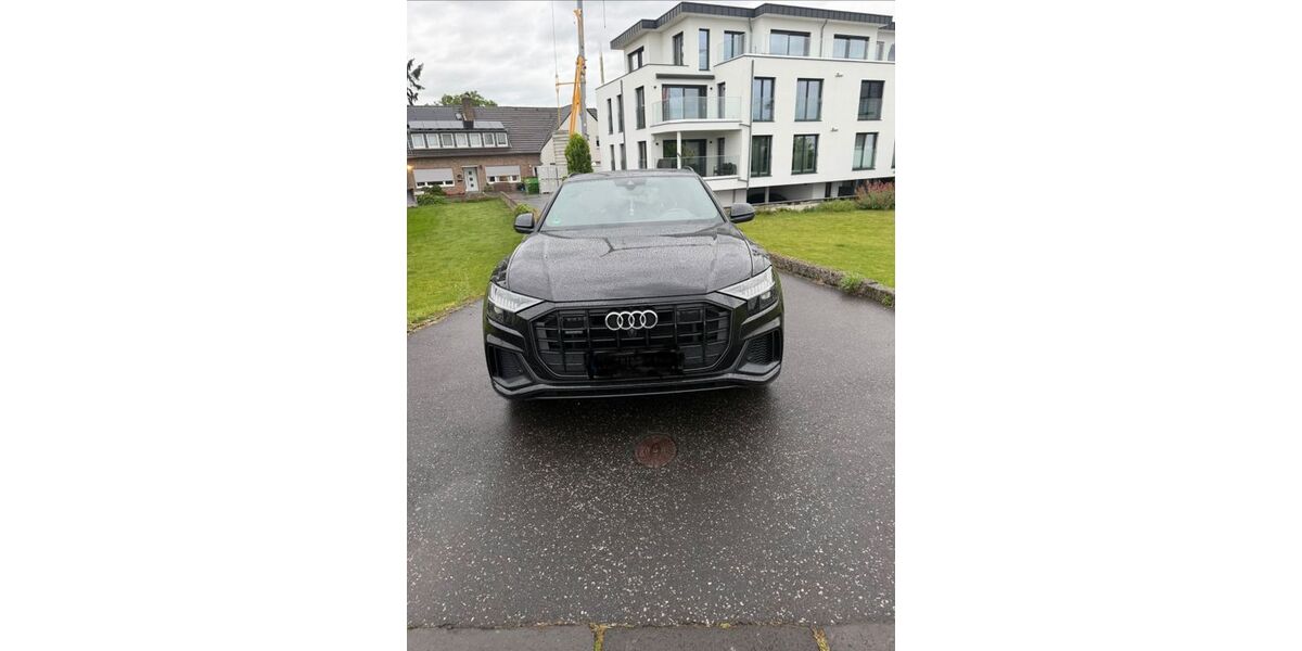 Audi Q8 204.200 km 39.600 &euro; Düsseldorf 40221