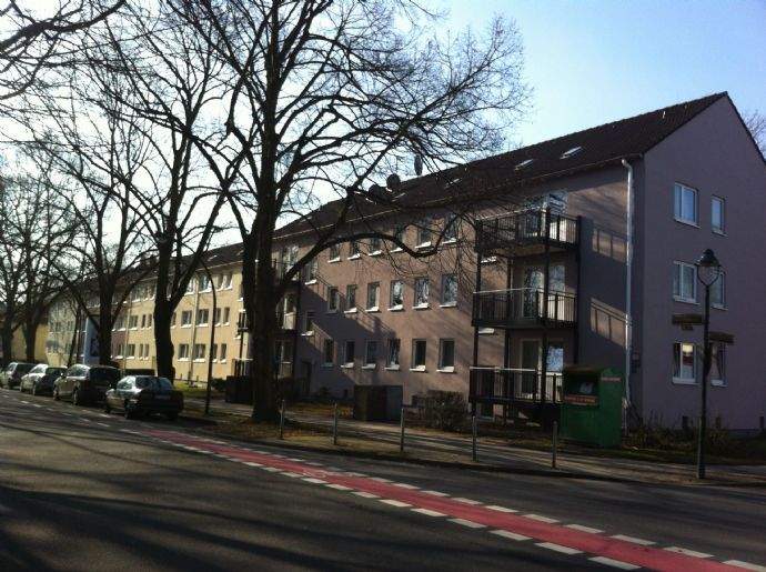 Etagenwohnung Düsseldorf Hassels - 3 Zimmer, 54 m&sup2;, 630&euro; | Angebot:26106355