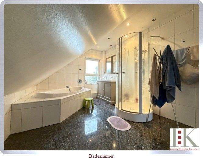 Einfamilienhaus Meerbusch Büderich - 4 Zimmer, 140 m&sup2;, 849.000&euro; | Angebot:25781012