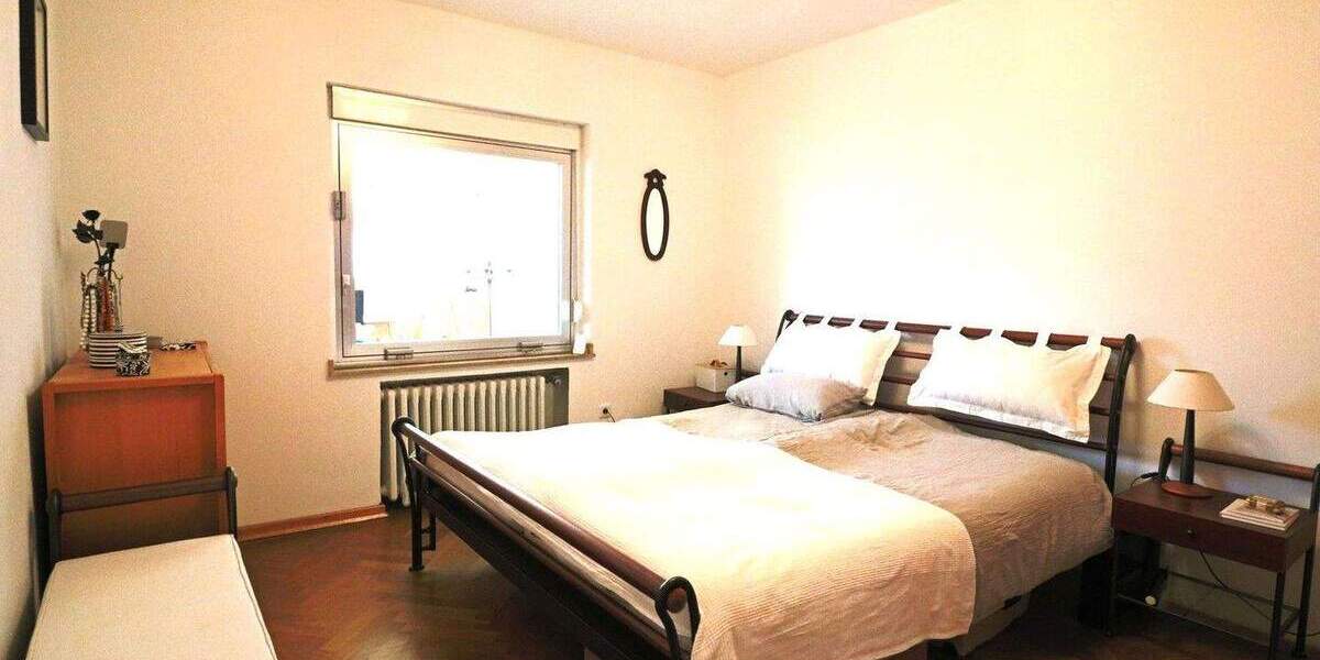 Mehrfamilienhaus, Wohnhaus Köln Holweide Holweide - 9 Zimmer, 195 m&sup2;, 785.000&euro; | Angebot:25778833