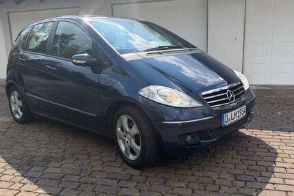 Mercedes-Benz A 170 243.000 km 2.399 &euro; Düsseldorf 40627