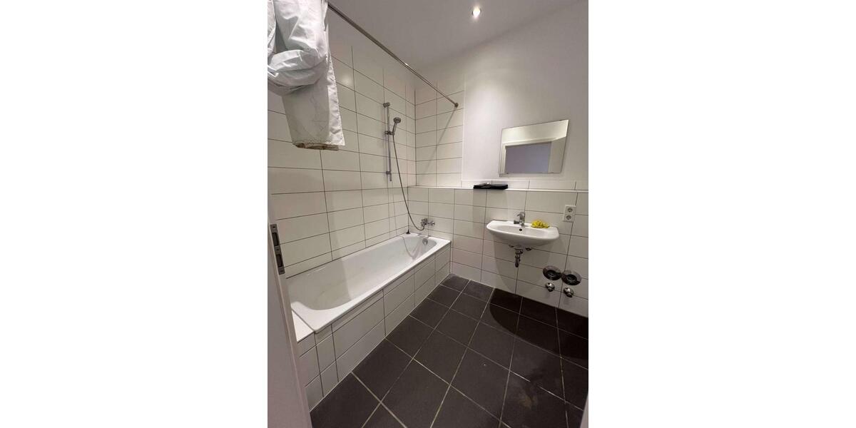 Etagenwohnung Köln Lindenthal - 3 Zimmer, 115 m&sup2;, 1.660&euro; | Angebot:25646825