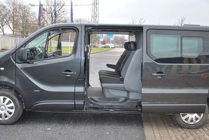 Opel Vivaro 174.456 km 10.790 &euro; Düsseldorf - Bezirk 8 40231