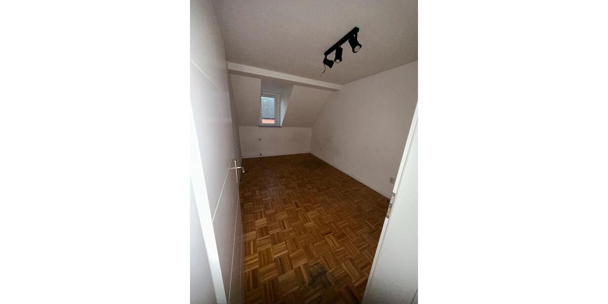 Mehrfamilienhaus, Wohnhaus Langenfeld (Rheinland) - 7 Zimmer, 237 m&sup2;, 580.000&euro; | Angebot:26126908