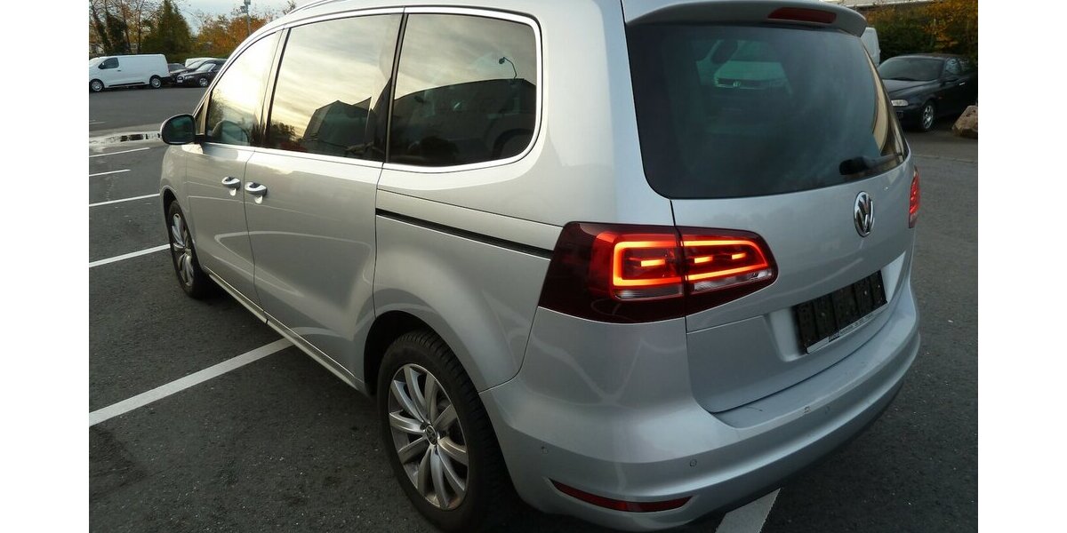 VW Sharan 2.0 TDI DSG Panorama Navi Leder 7 Sitze + 175.000 km 16.900 &euro; Ratingen 40885