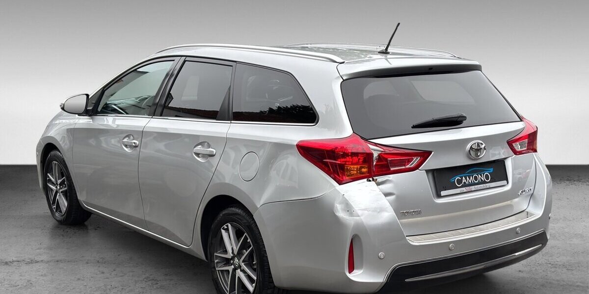 Toyota Auris Edition Klima Navi Kamera 132.068 km 8.800 &euro; Wuppertal 42327