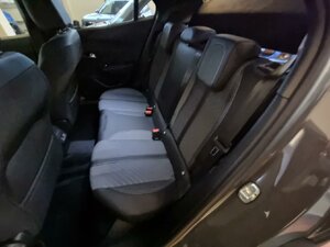 Peugeot 2008 Allure Klimaautom. Alu Allwetter Android Appl 14.715 km 17.880 &euro; HAAN 42781