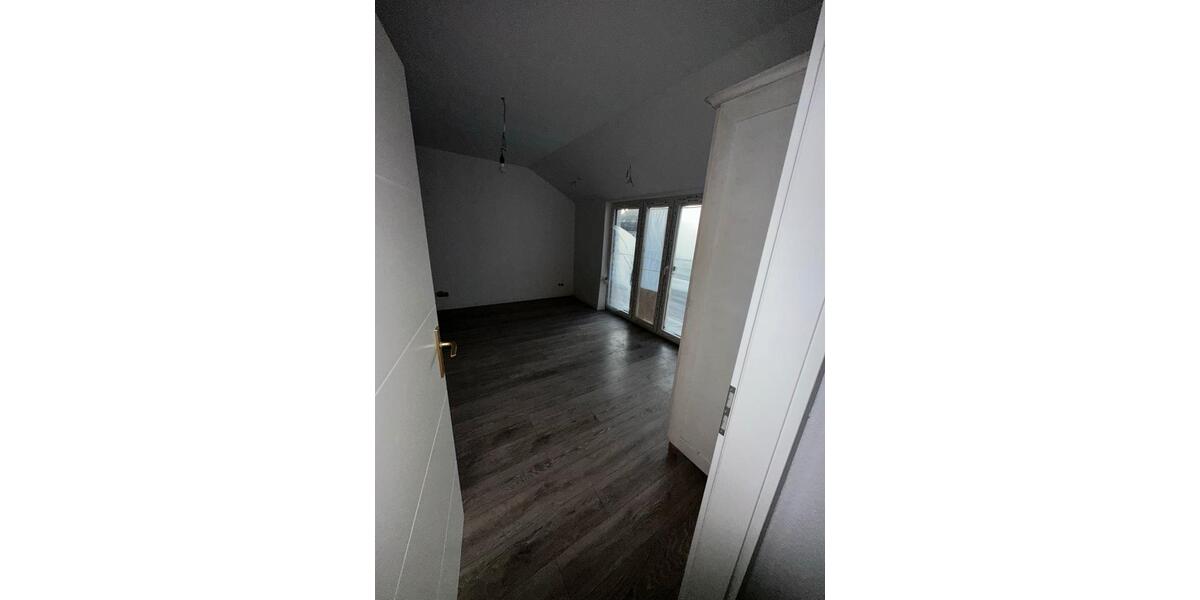 Mehrfamilienhaus, Wohnhaus Langenfeld (Rheinland) - 7 Zimmer, 237 m&sup2;, 580.000&euro; | Angebot:26126908