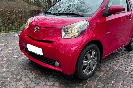 Toyota IQ 119.000 km 5.950 &euro; Wuppertal 42103