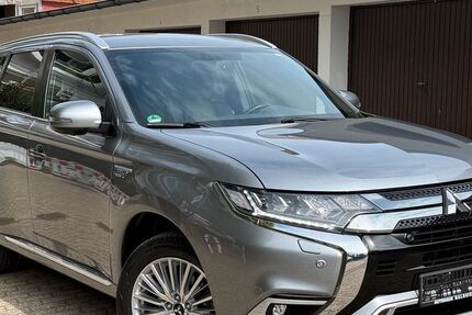 Mitsubishi Outlander 124.000 km 16.840 &euro; Düsseldorf 40468