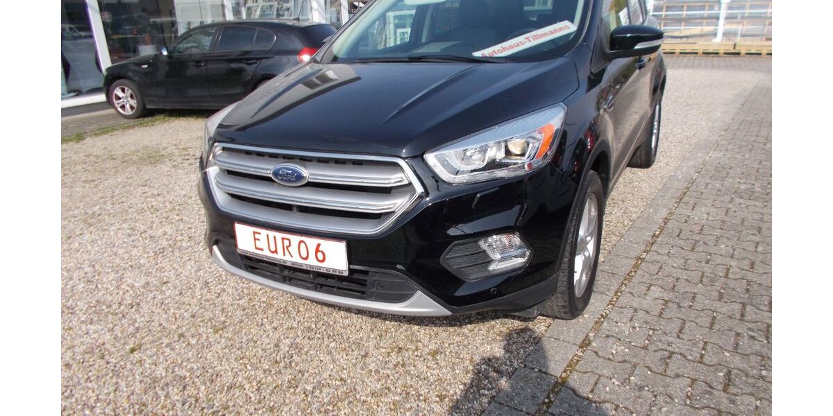 Ford Kuga 92.000 km 12.498 &euro; Willich 47877