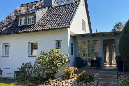 Haus Kaarst - Stadtmitte Stadtmitte - 8 Zimmer, 190 m&sup2;, 740.000&euro; | Angebot:26130261