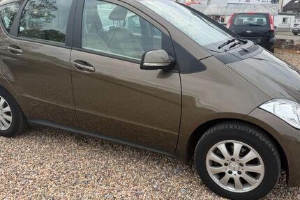 Mercedes-Benz A 170 94.600 km 6.750 &euro; Leverkusen 51371