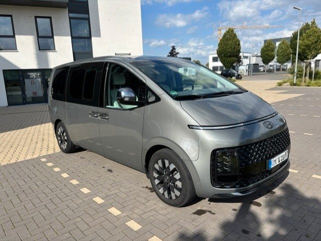 Hyundai STARIA 49.500 km 37.950 &euro; Köln 50859