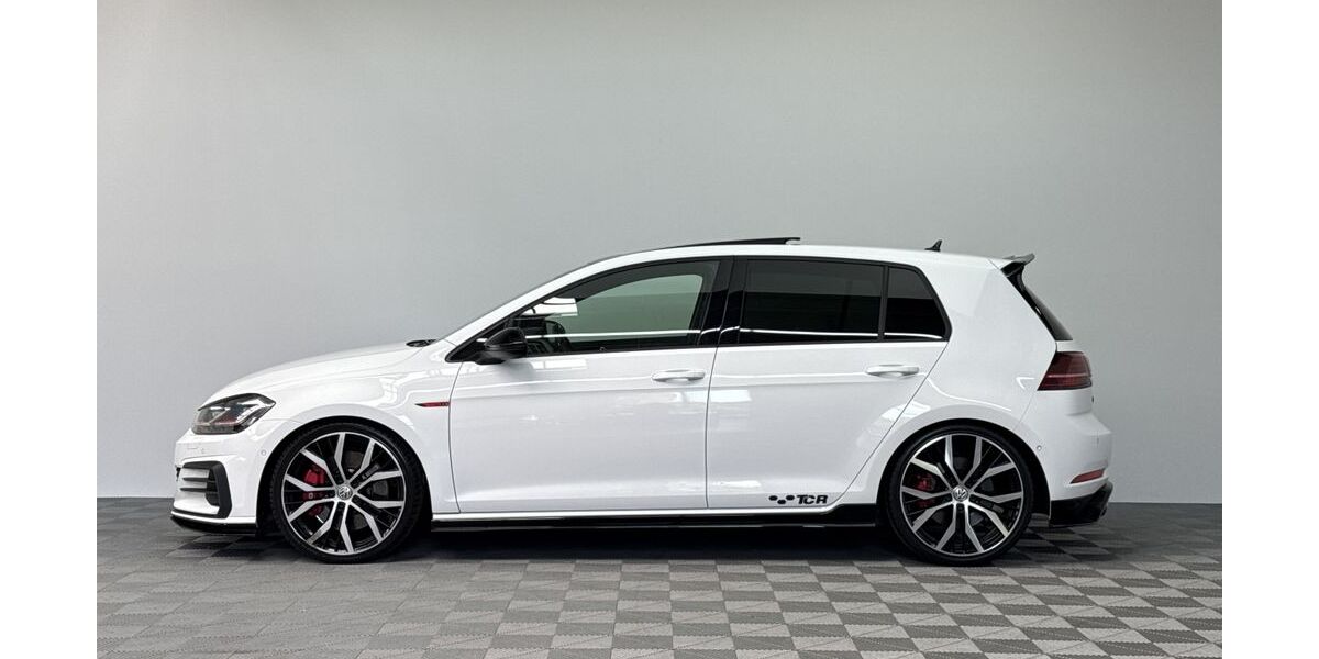 VW Golf 62.000 km 30.000 &euro; Radevormwald 42477