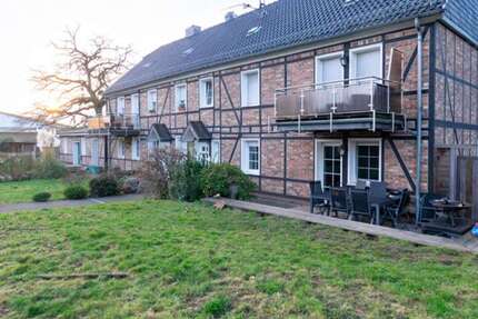 Haus Solingen Aufderhöhe - 10 Zimmer, 247 m&sup2;, 745.000&euro; | Angebot:25472154