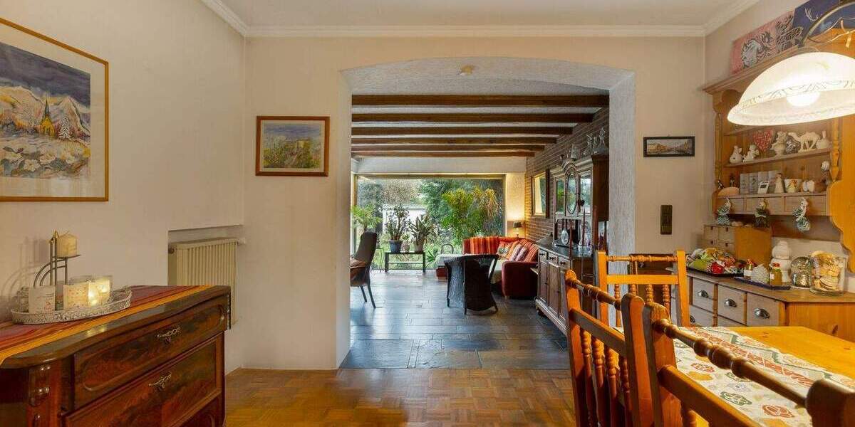 Reihenmittelhaus Korschenbroich - 7 Zimmer, 189 m&sup2;, 499.000&euro; | Angebot:25686404