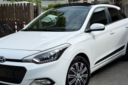 Hyundai i20 150.000 km 8.940 &euro; Düsseldorf 40468