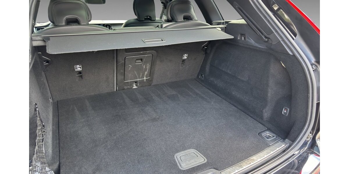 Volvo XC60 Plus Dark AWD Pano H/K Kamera AHK Leder 80.631 km 27.900 &euro; Wuppertal 42327