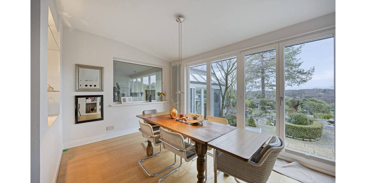 Stilvolles Wohnen mit guter Verkehrsanbindung - Mehrfamilienhaus, Wohnhaus Wuppertal Barmen | Angebot:24140375