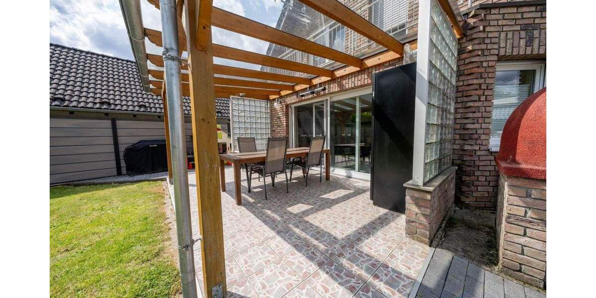 Einfamilienhaus Köln Mülheim - 7 Zimmer, 247 m&sup2;, 839.000&euro; | Angebot:25778486