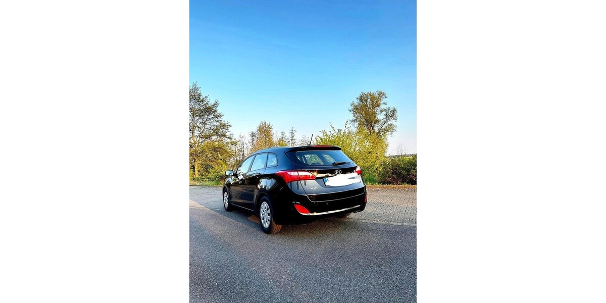 Hyundai i30 200.325 km 5.999 &euro; Frechen 50226