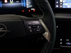 Opel Frontera Electric GS Tech Pack. Alu Android Apple 3.600 km 27.780 &euro; HAAN 42781