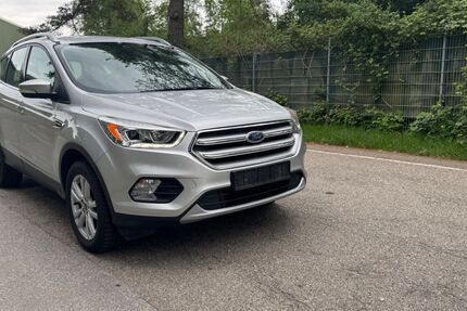 Ford Kuga 71.000 km 11.999 &euro; Köln 50769