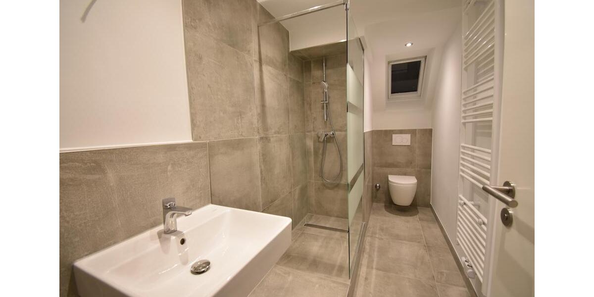 Etagenwohnung Düsseldorf Oberbilk - 1 Zimmer, 38 m&sup2;, 645&euro; | Angebot:24378774