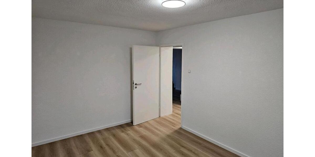 Etagenwohnung Solingen Höhscheid - 2 Zimmer, 51 m&sup2;, 900&euro; | Angebot:26044653