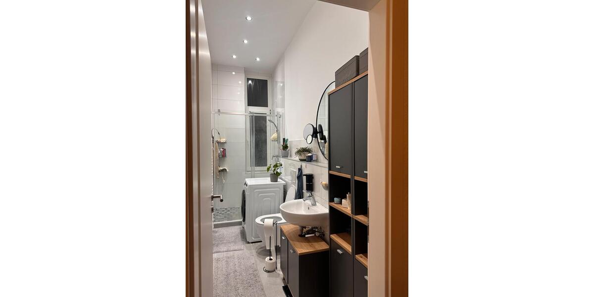 Etagenwohnung Köln Mülheim - 3 Zimmer, 76 m&sup2;, 1.400&euro; | Angebot:25905937