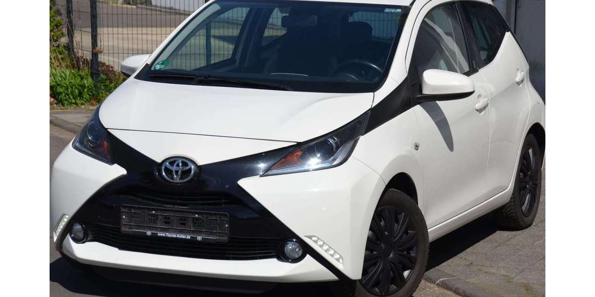 Toyota Aygo 139.792 km 6.490 &euro; Düsseldorf 40599