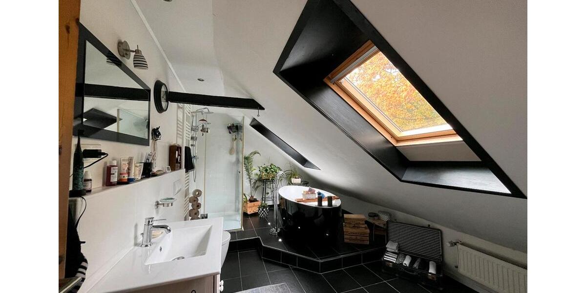 Mehrfamilienhaus, Wohnhaus Wuppertal Gemarkung Ronsdorf - 8 Zimmer, 220 m&sup2;, 450.000&euro; | Angebot:25761667