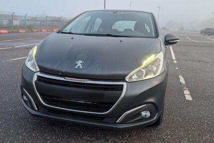 Peugeot 208 138.000 km 4.499 &euro; Köln 51147