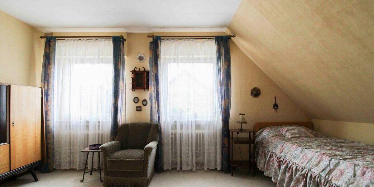 Einfamilienhaus Köln Esch/Auweiler - 7 Zimmer, 170 m&sup2;, 599.000&euro; | Angebot:26275661