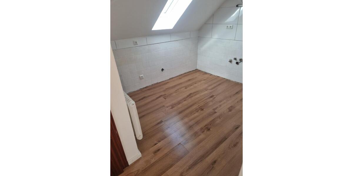 Dachgeschoßwohnung Heiligenhaus - 2 Zimmer, 54 m&sup2;, 700&euro; | Angebot:23825996