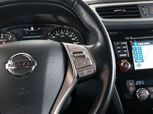 Nissan Qashqai N-Connecta SHZ 360°Kam Pano Navi 43.732 km 12.480 &euro; HAAN 42781