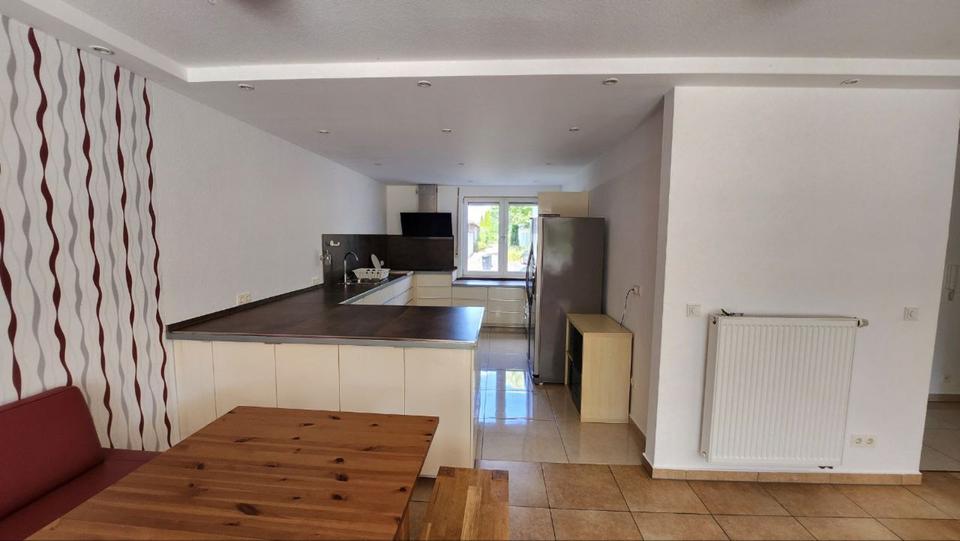 Erdgeschoßwohnung Köln Mülheim - 4 Zimmer, 130 m&sup2;, 2.000&euro; | Angebot:25887308