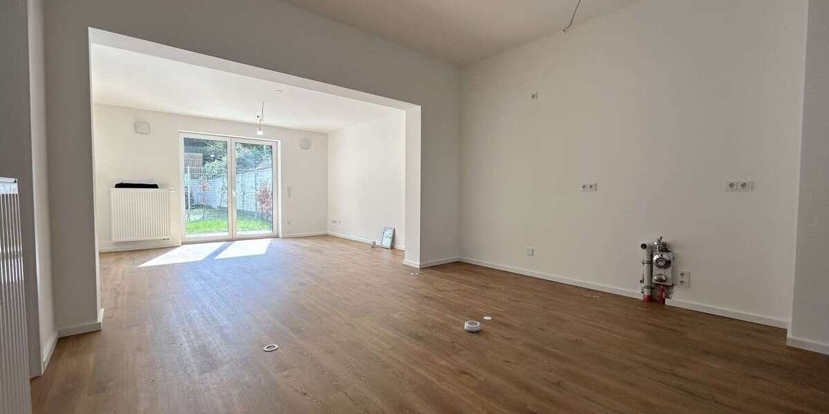 Etagenwohnung Köln-Köln-Kalk Kalk - 2 Zimmer, 83 m&sup2;, 1.245&euro; | Angebot:26088585