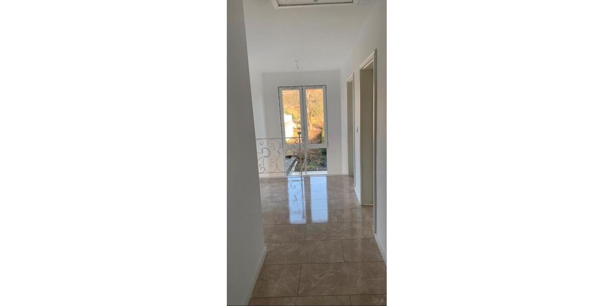 Einfamilienhaus Hückeswagen - 6 Zimmer, 300 m&sup2;, 719.000&euro; | Angebot:25992366