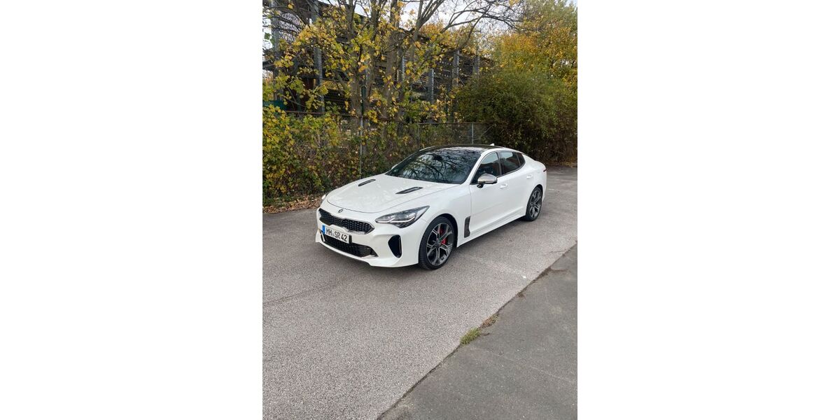 Kia Stinger 25.240 km 27.999 &euro; Mülheim an der Ruhr 45479