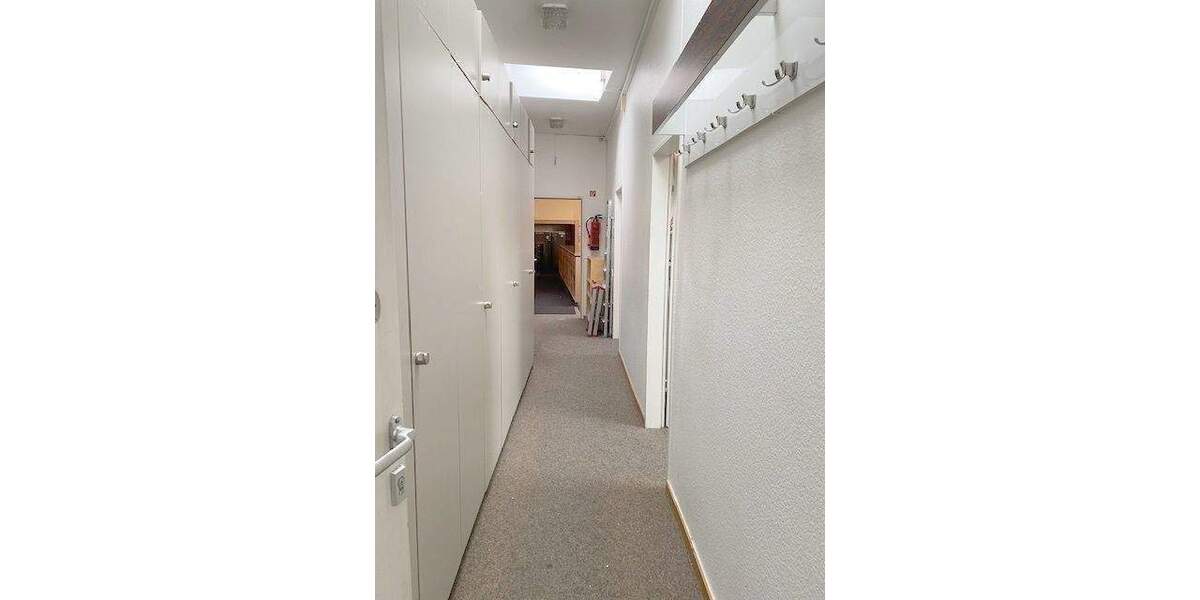 Gewerbeobjekt Düsseldorf Pempelfort - 3 Zimmer, 2.200&euro; | Angebot:26127831