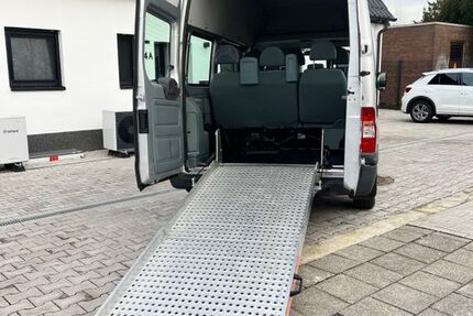 Ford Transit 95.684 km 12.900 &euro; Düsseldorf 40599