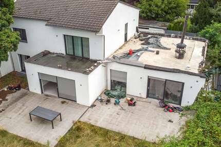 Haus Köln Kalk - 4 Zimmer, 210 m&sup2;, 975.000&euro; | Angebot:24543308