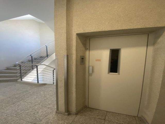 Gewerbeobjekt Düsseldorf Stadtmitte - 1 Zimmer, 230 m&sup2;, 3.105&euro; | Angebot:26107070