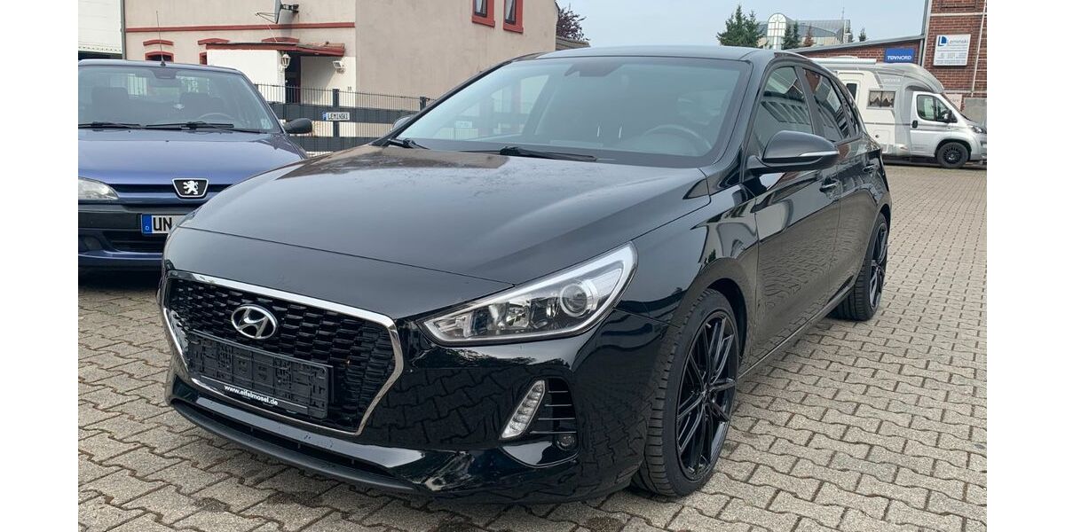 Hyundai i30 149.338 km 7.995 &euro; Hilden 40721